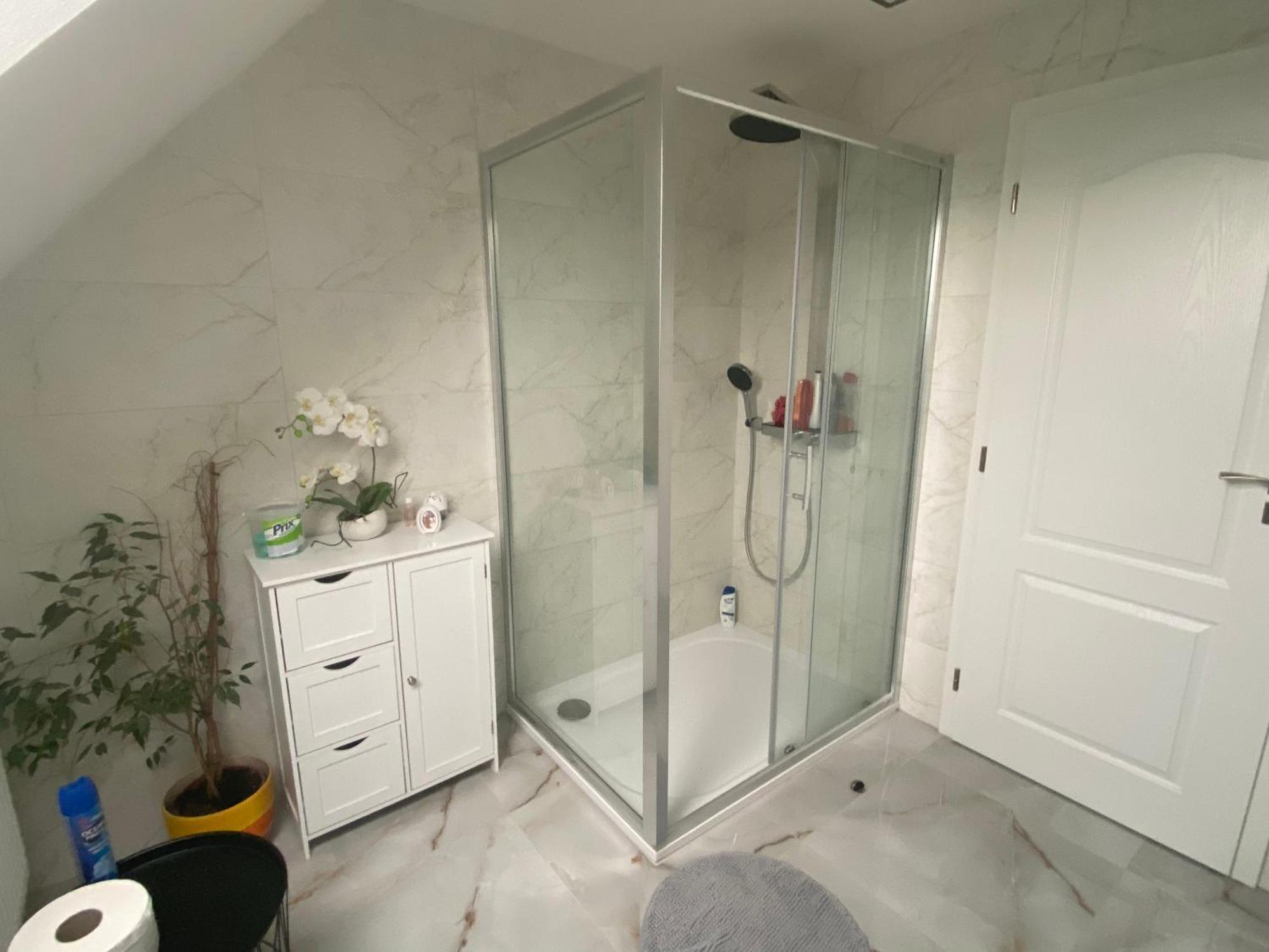 Homestay U Hanky Zdiby Buitenkant foto