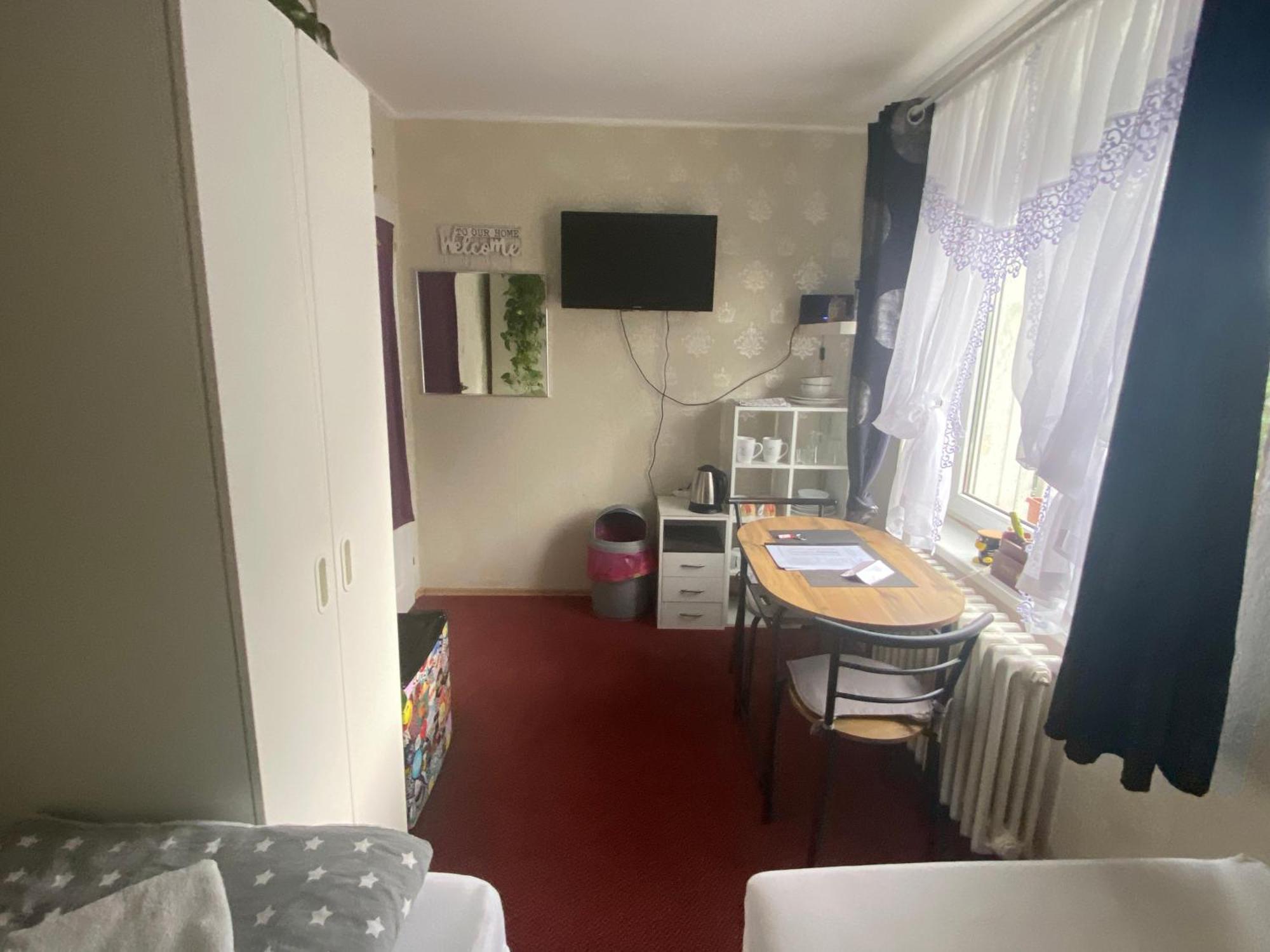 Homestay U Hanky Zdiby Buitenkant foto